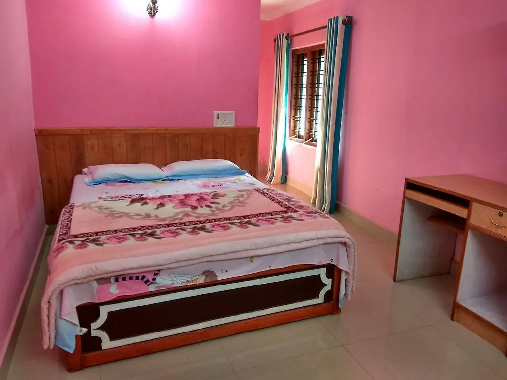 Familycare Homestay Munnar